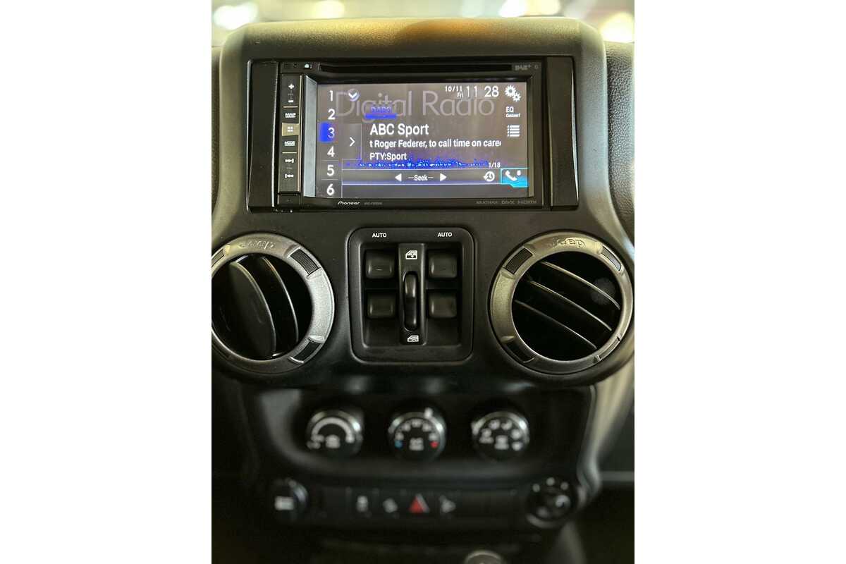 2017 Jeep Wrangler Unlimited Sport JK