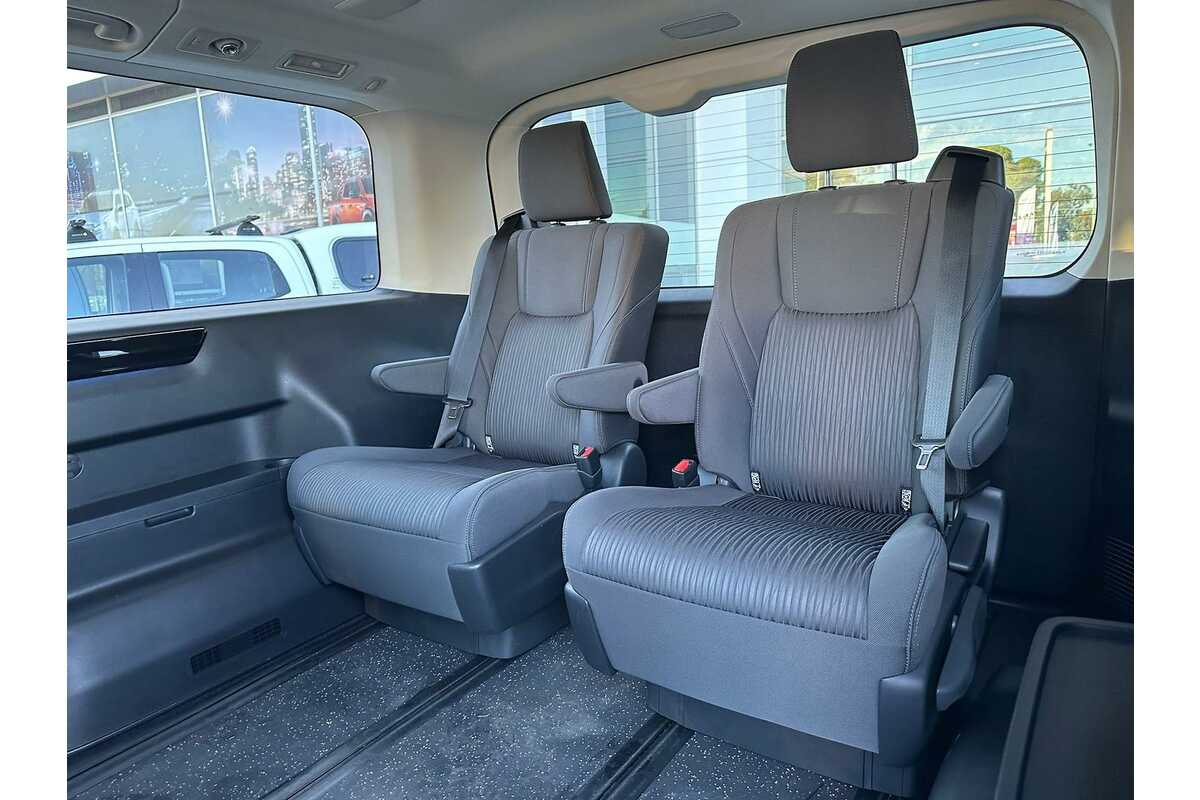 2021 Toyota Granvia  GDH303R