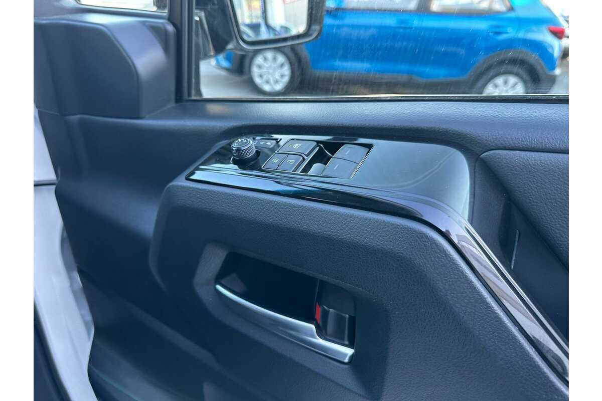 2021 Toyota Granvia  GDH303R
