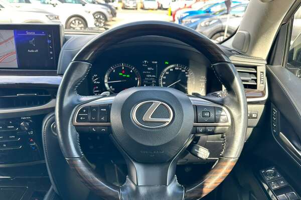 2018 Lexus LX LX450d VDJ201R