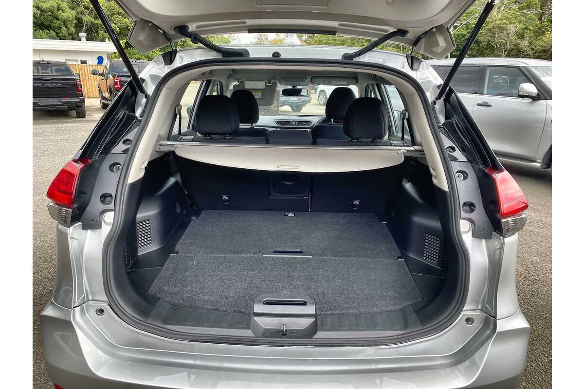 2022 Nissan X-TRAIL ST T32