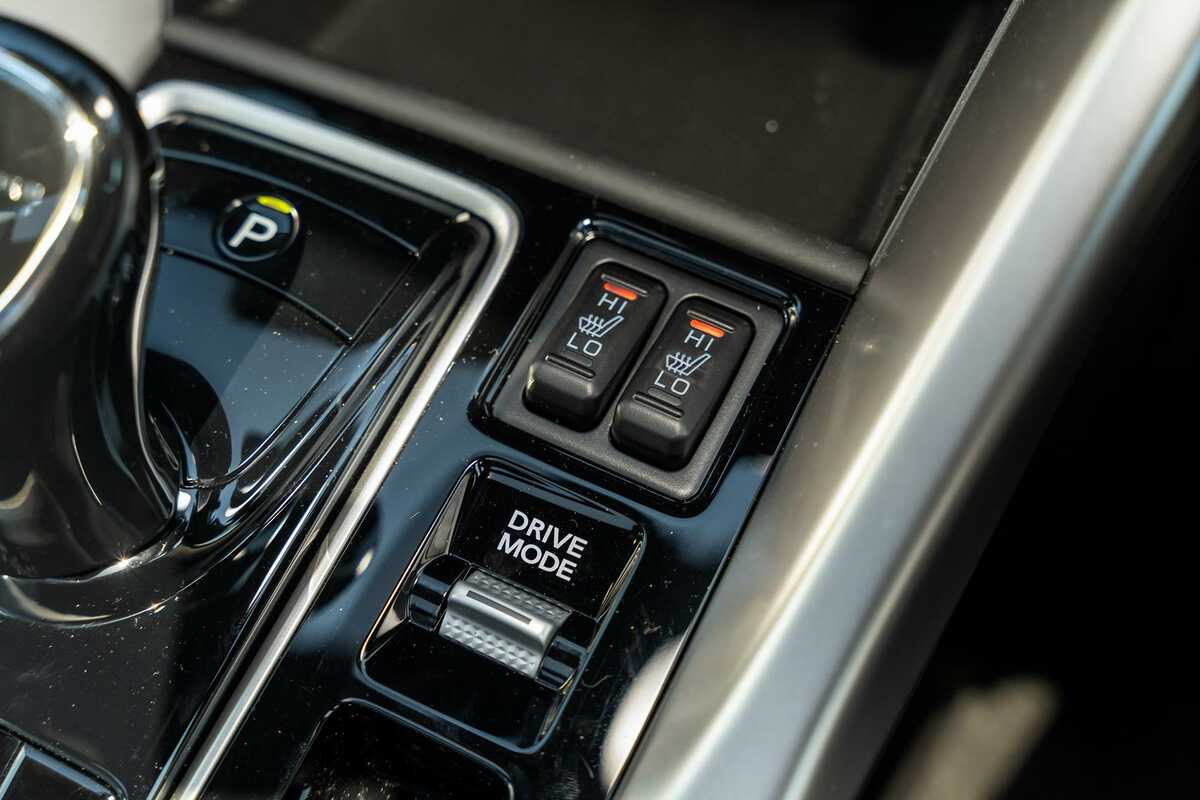 2023 Mitsubishi Eclipse Cross PHEV Exceed YB