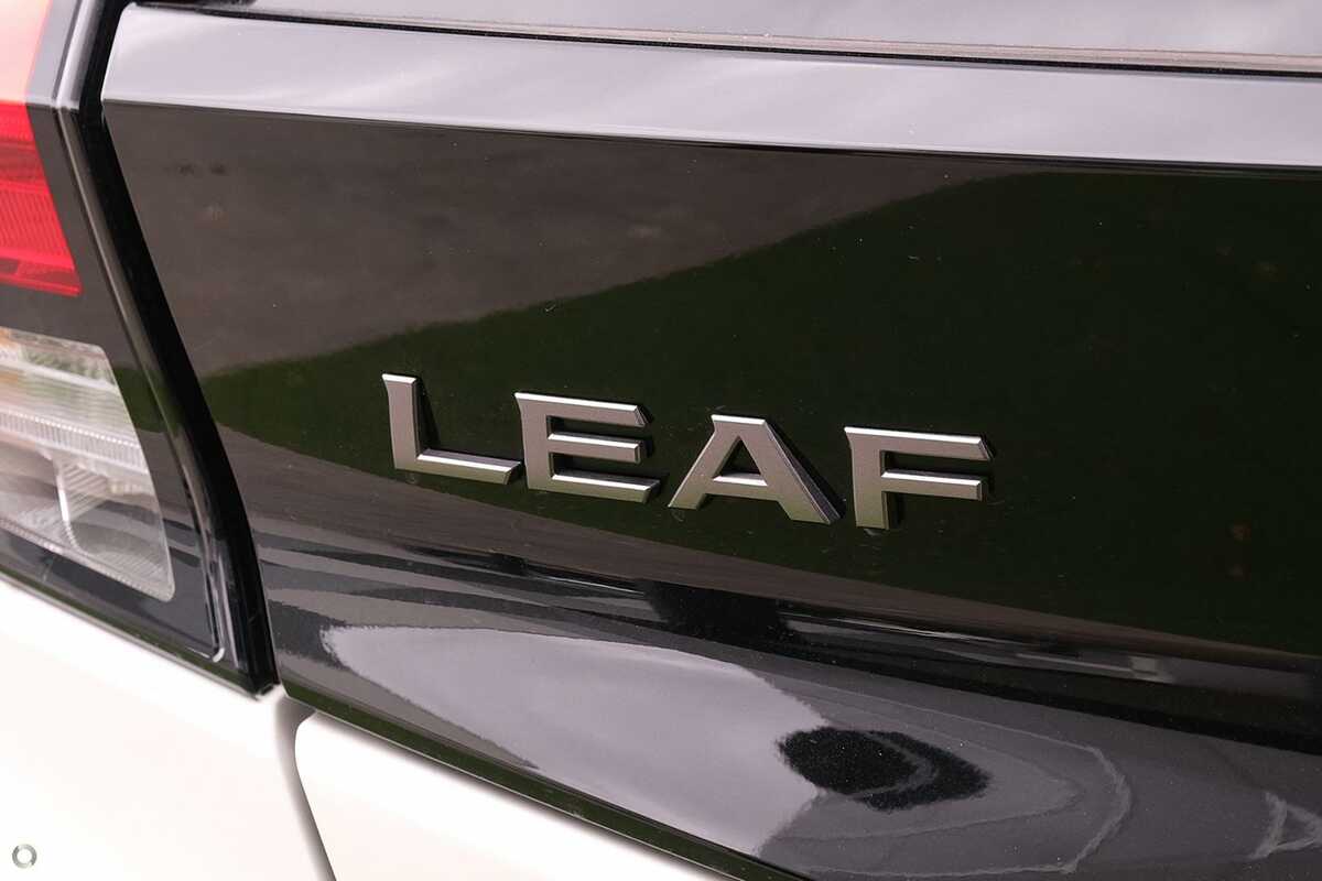 2023 Nissan LEAF  ZE1