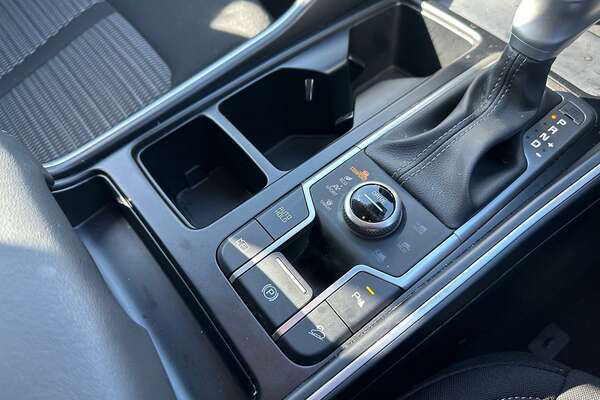 2022 Kia Sorento S MQ4