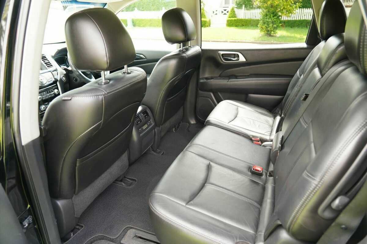 2013 Nissan Pathfinder ST-L (4x2) R52