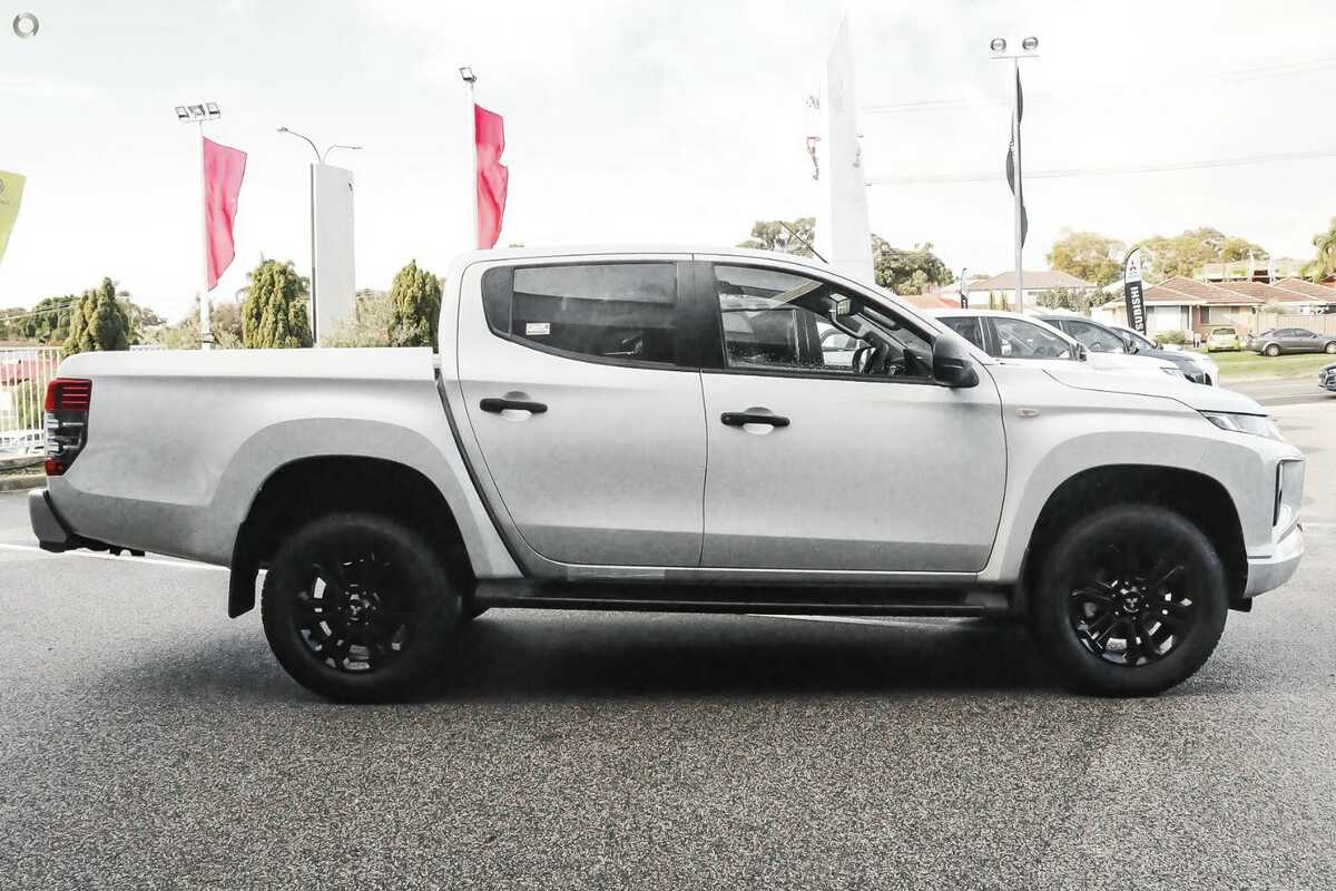 2023 Mitsubishi Triton GLX-R MR