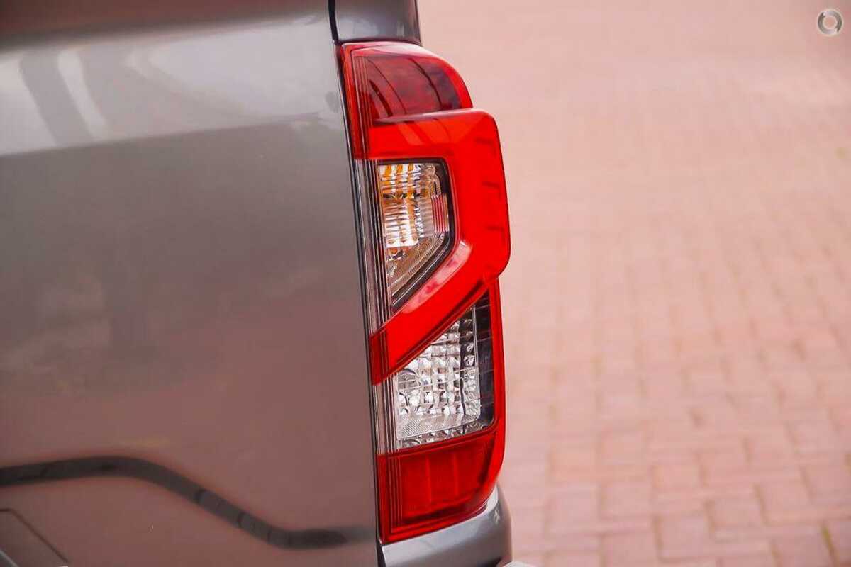 2023 Nissan Navara ST-X D23