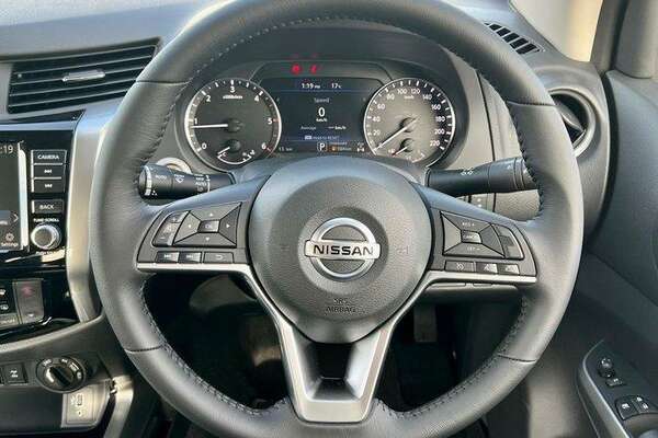 2023 Nissan Navara ST-X D23