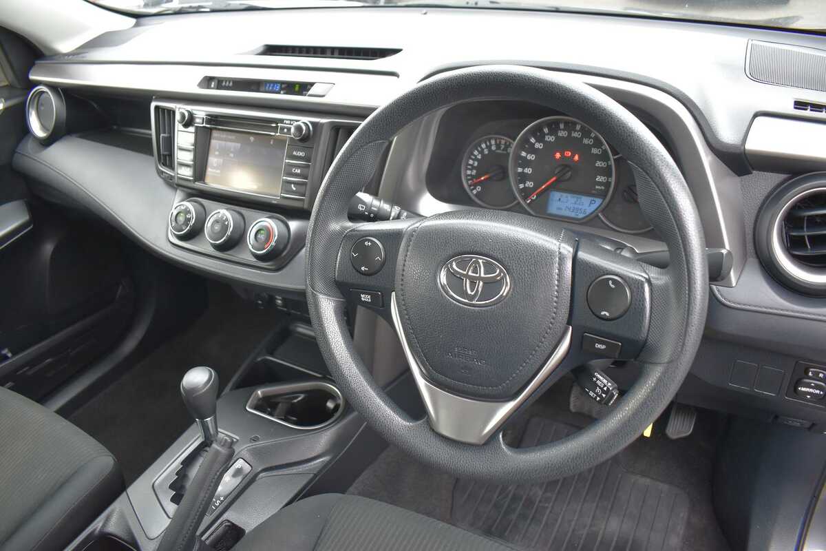 2017 Toyota RAV4 GX ASA44R