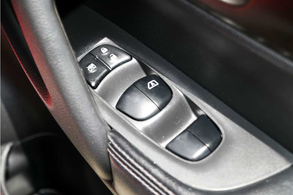 2014 Nissan X-TRAIL ST T32