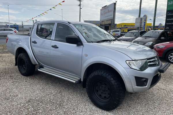 2014 Mitsubishi Triton GLX MN