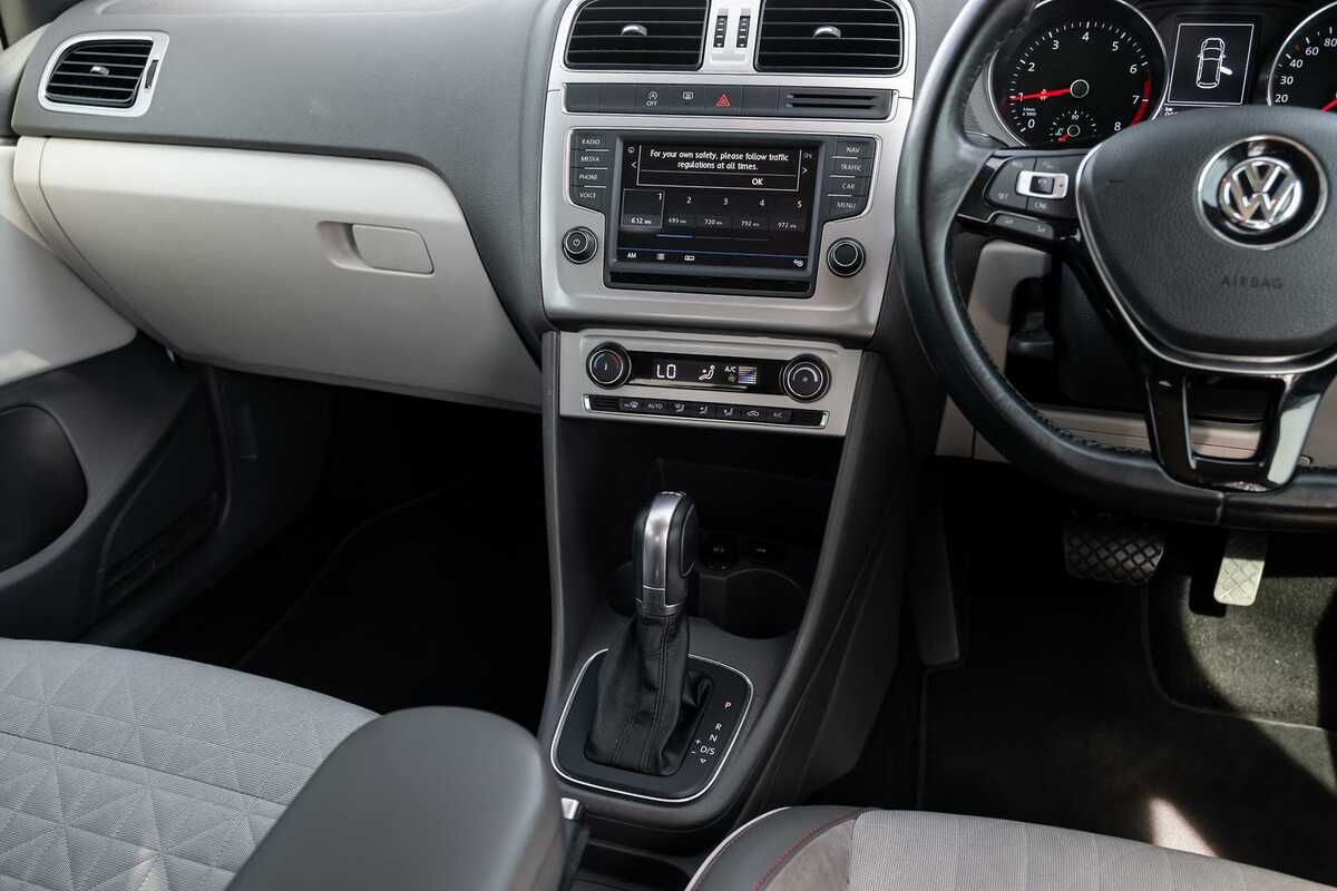 2016 Volkswagen Polo 81TSI beats 6R