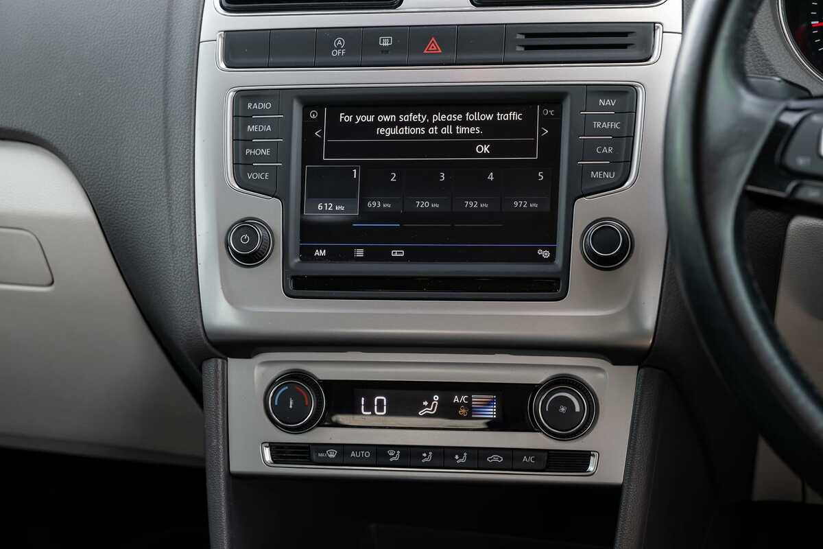 2016 Volkswagen Polo 81TSI beats 6R