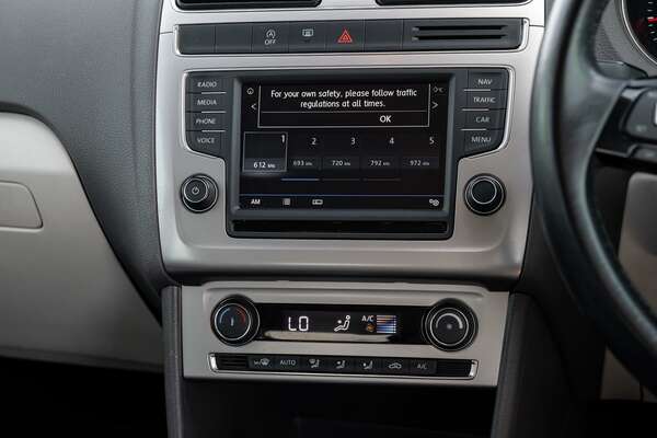 2016 Volkswagen Polo 81TSI beats 6R