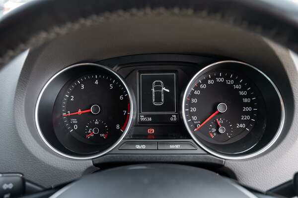 2016 Volkswagen Polo 81TSI beats 6R