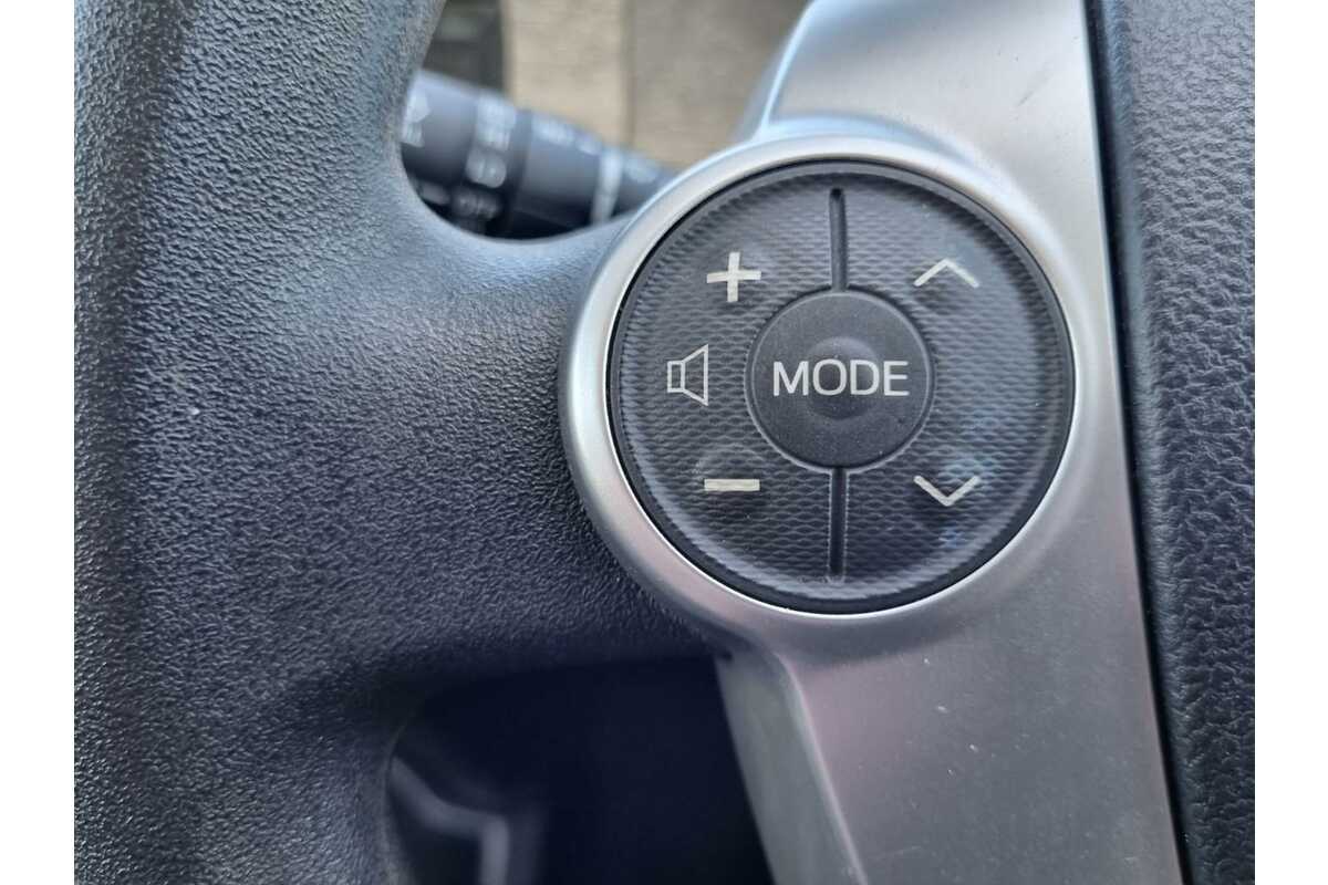 2015 Toyota Prius C  NHP10R