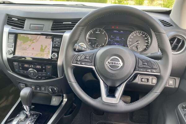 2023 Nissan Navara ST-X D23
