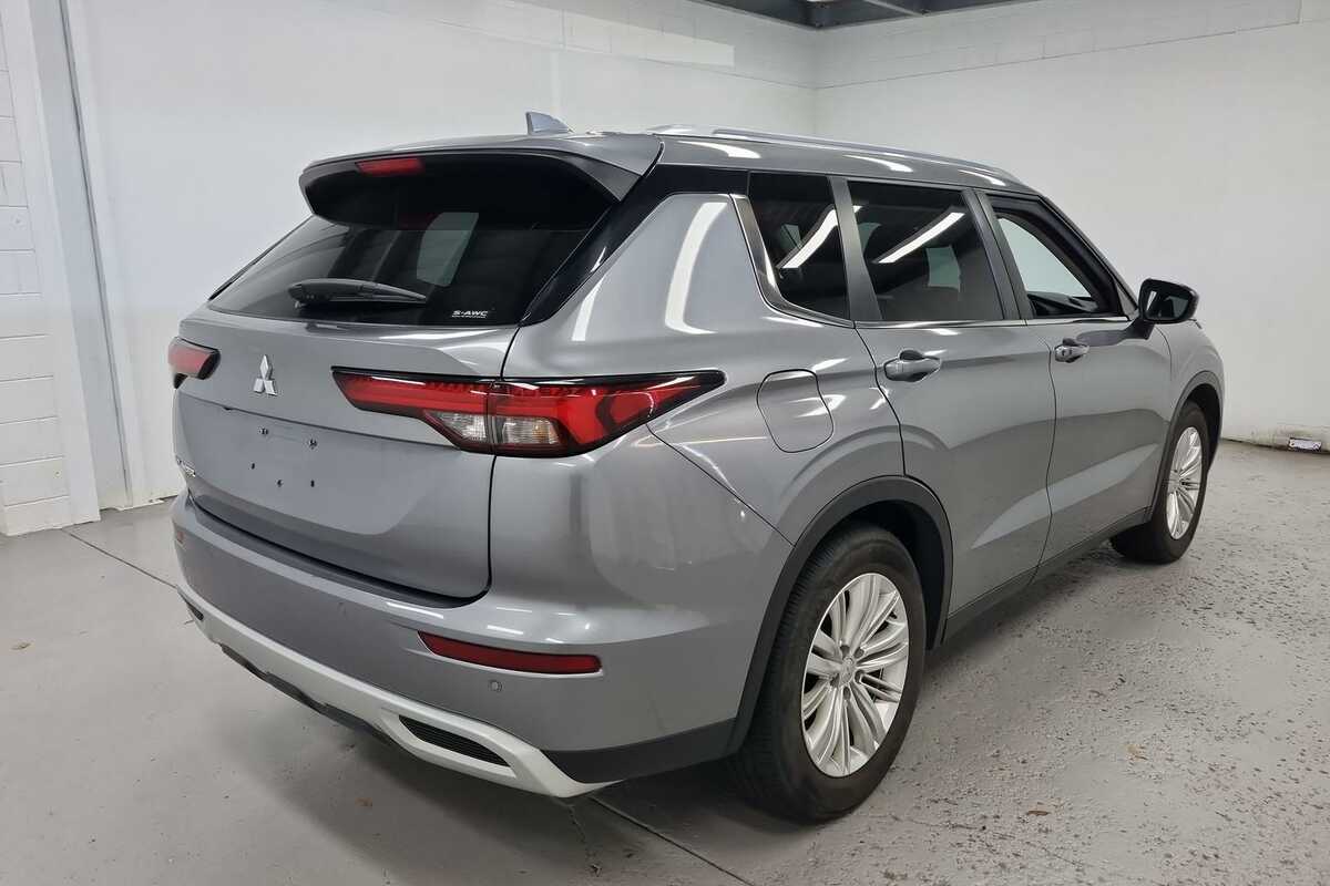 2021 Mitsubishi Outlander ES ZM
