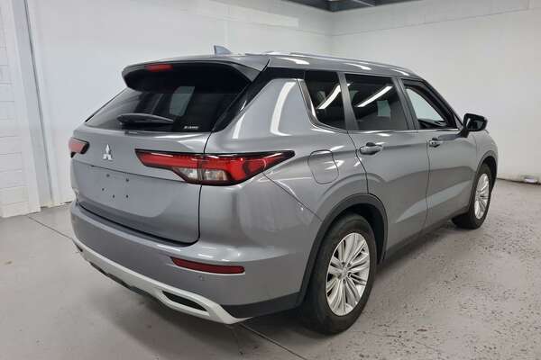 2021 Mitsubishi Outlander ES ZM