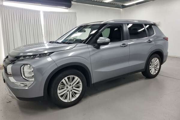 2021 Mitsubishi Outlander ES ZM