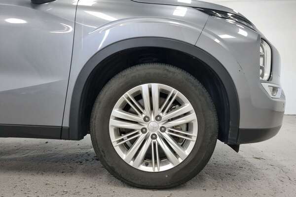 2021 Mitsubishi Outlander ES ZM
