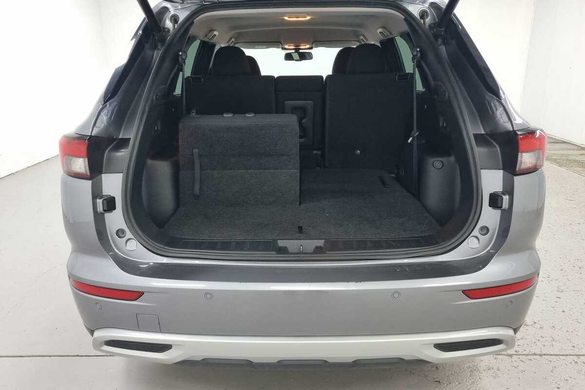 2021 Mitsubishi Outlander ES ZM