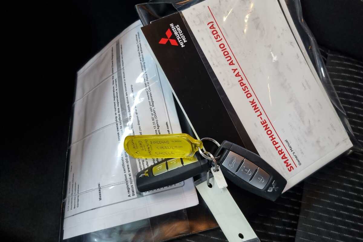 2021 Mitsubishi Outlander ES ZM