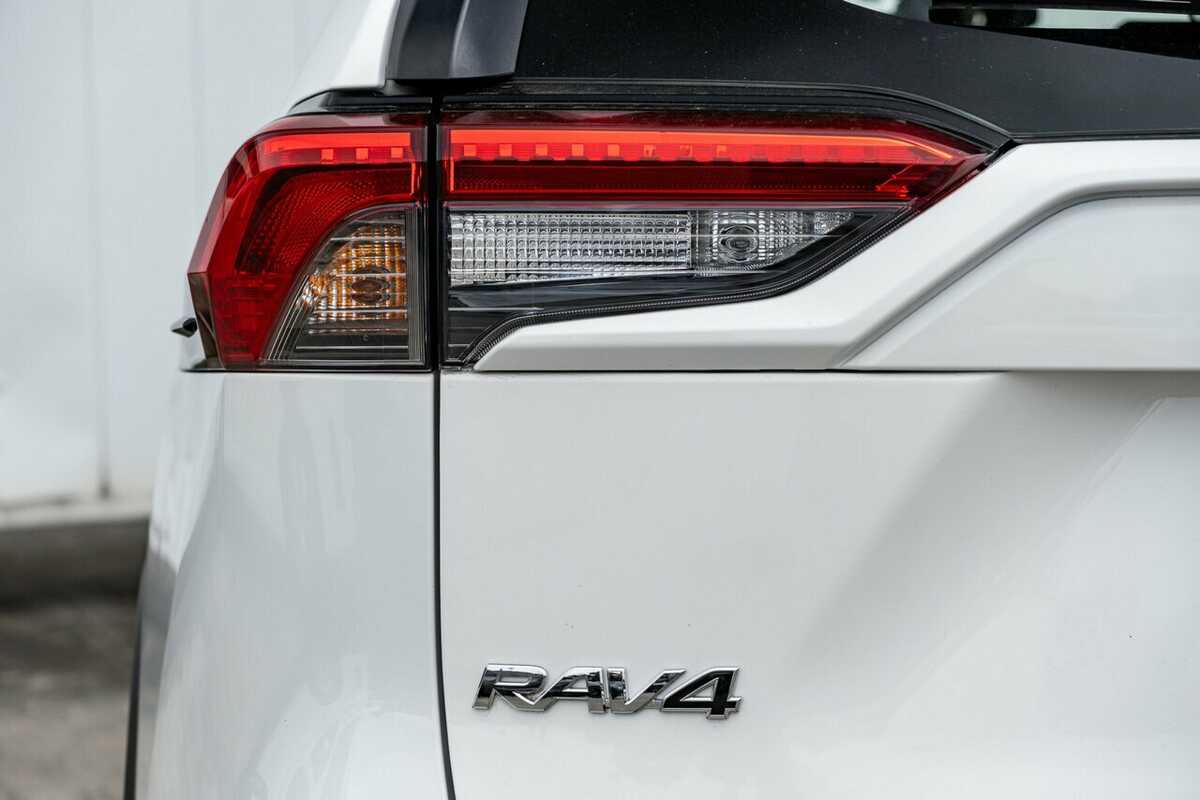 2020 Toyota RAV4 GX eFour Axah54R