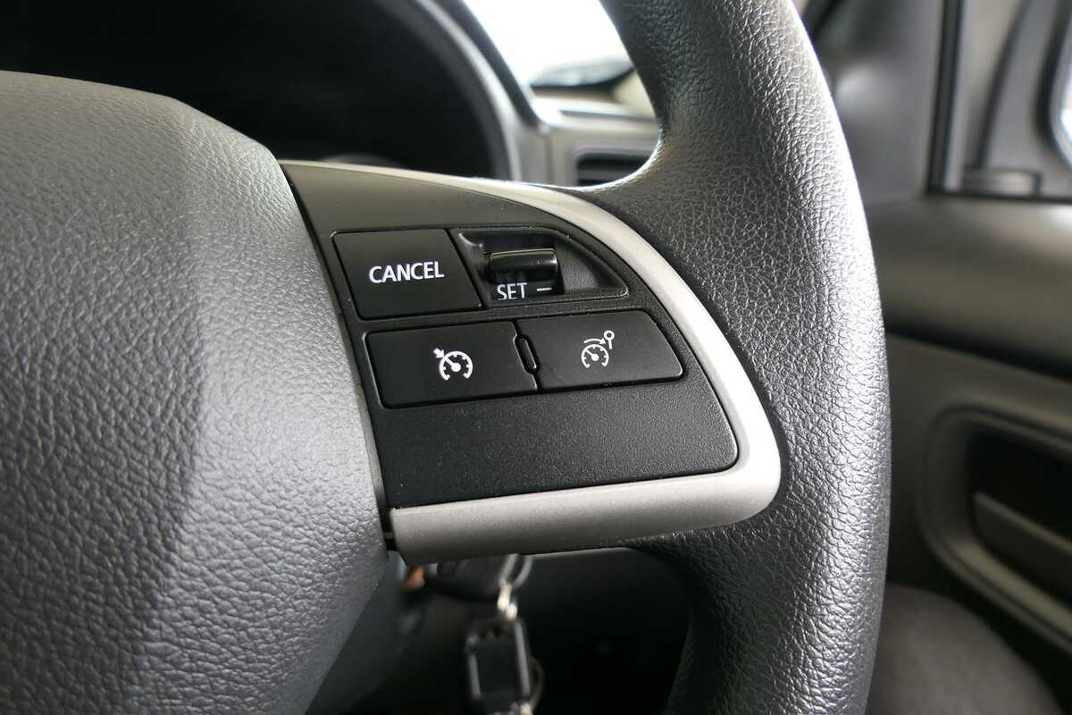 2015 Mitsubishi Triton GLX MQ