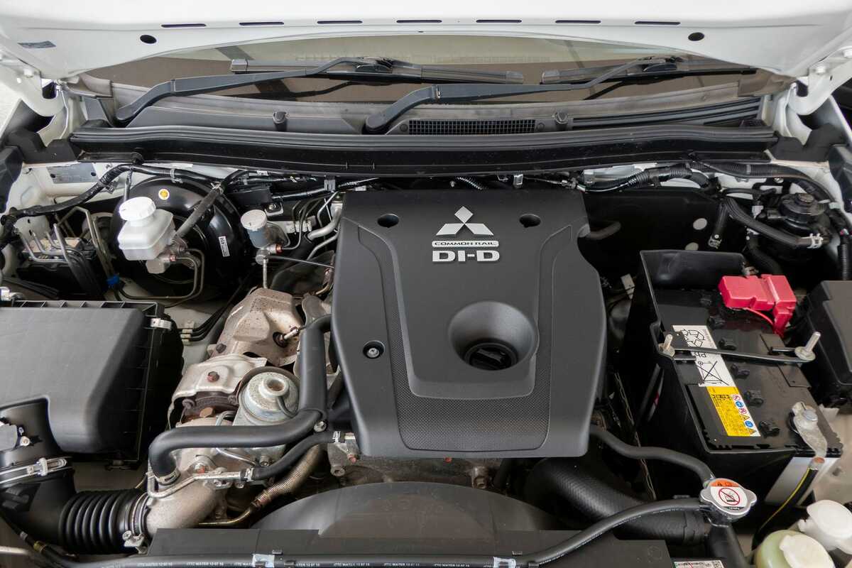 2015 Mitsubishi Triton GLX MQ