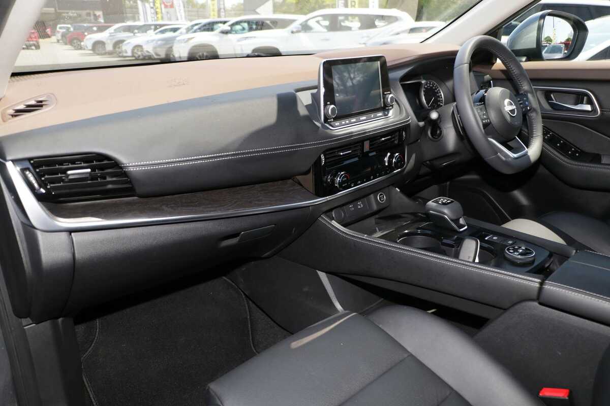 2023 Nissan X-TRAIL ST-L T33
