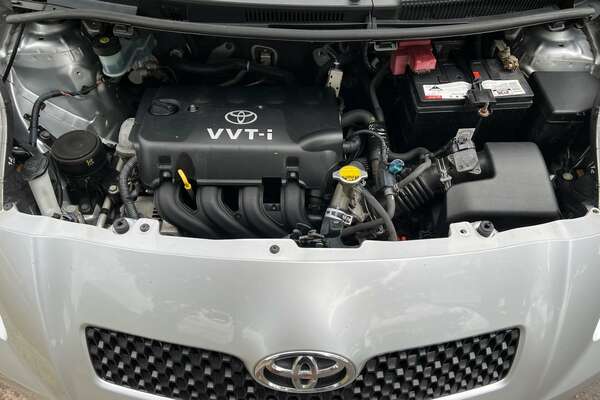 2007 Toyota Yaris YR NCP90R