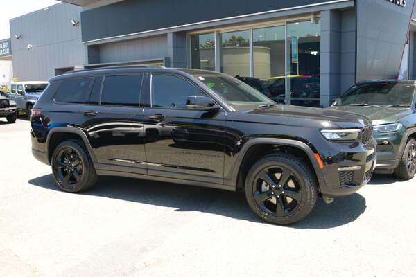 2022 Jeep Grand Cherokee Night Eagle WL
