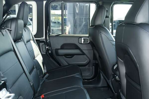 2023 Jeep Wrangler Unlimited Overland JL