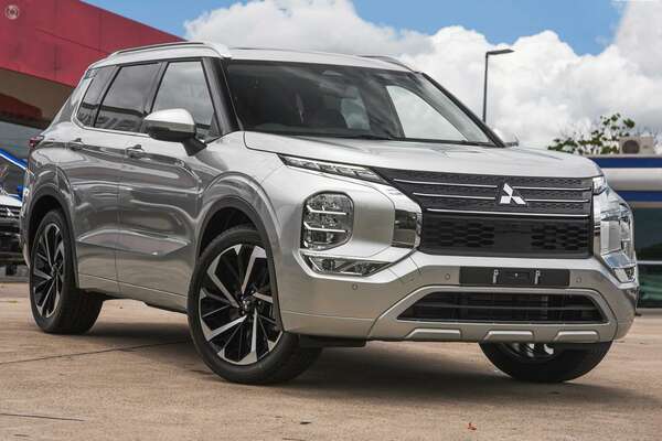 2023 Mitsubishi Outlander Exceed ZM