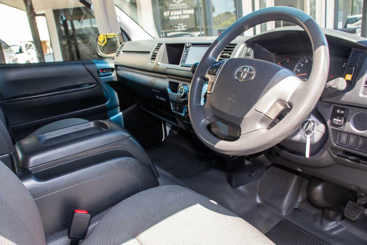 2017 Toyota Hiace Commuter TRH223R