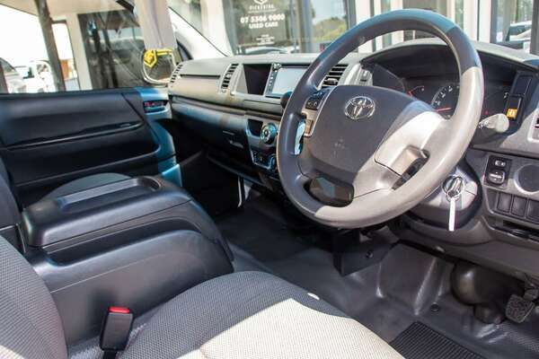 2017 Toyota Hiace Commuter TRH223R