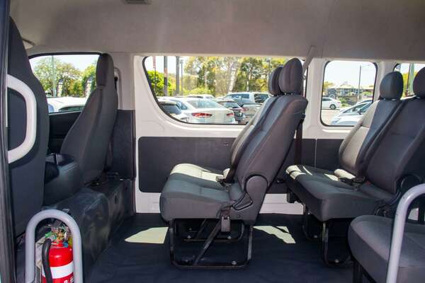2017 Toyota Hiace Commuter TRH223R