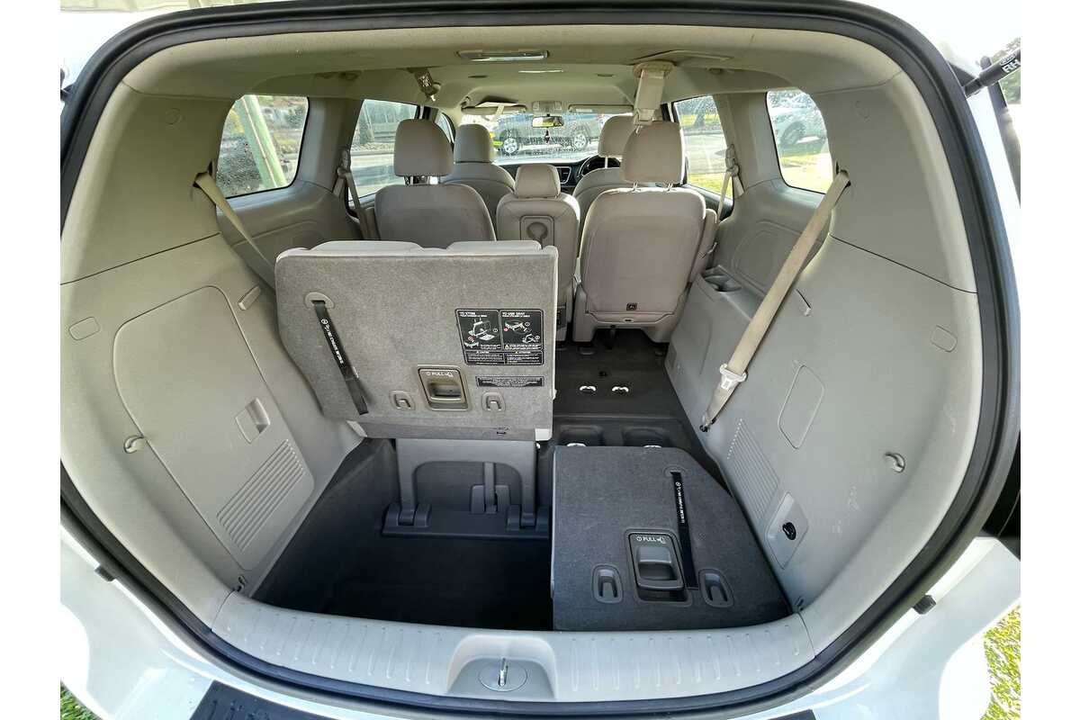 2015 Kia Carnival S YP