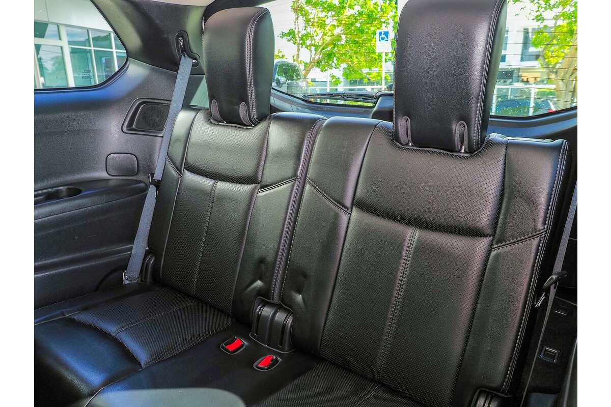2016 Nissan Pathfinder Ti R52