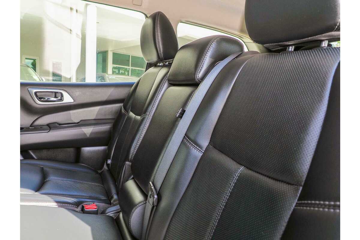 2016 Nissan Pathfinder Ti R52