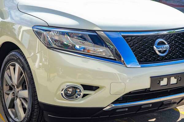 2016 Nissan Pathfinder Ti R52
