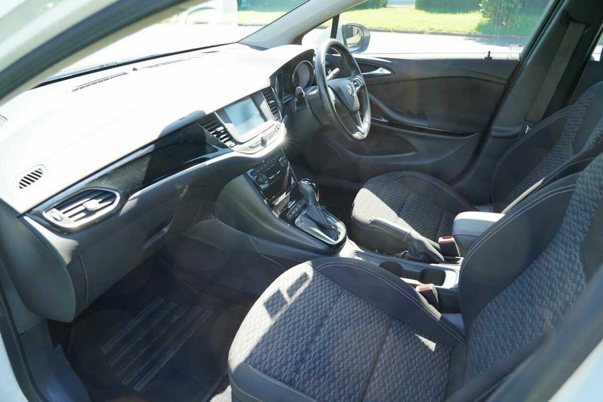 2017 Holden Astra R BK MY17