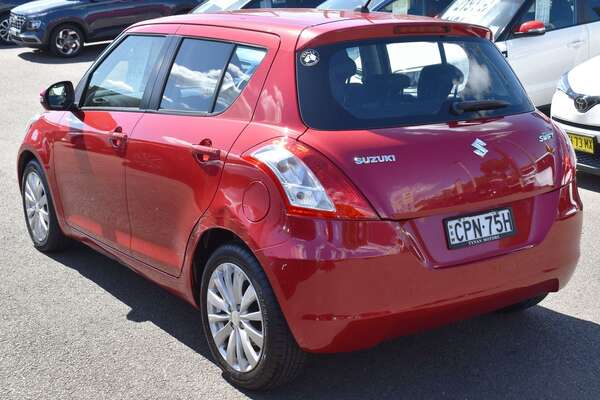 2013 Suzuki Swift GLX FZ