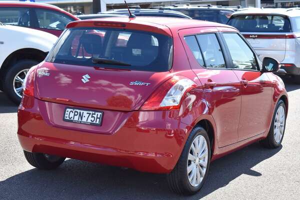 2013 Suzuki Swift GLX FZ