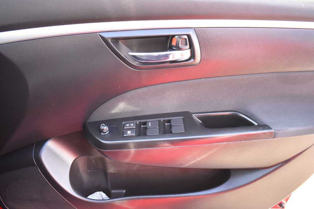 2013 Suzuki Swift GLX FZ