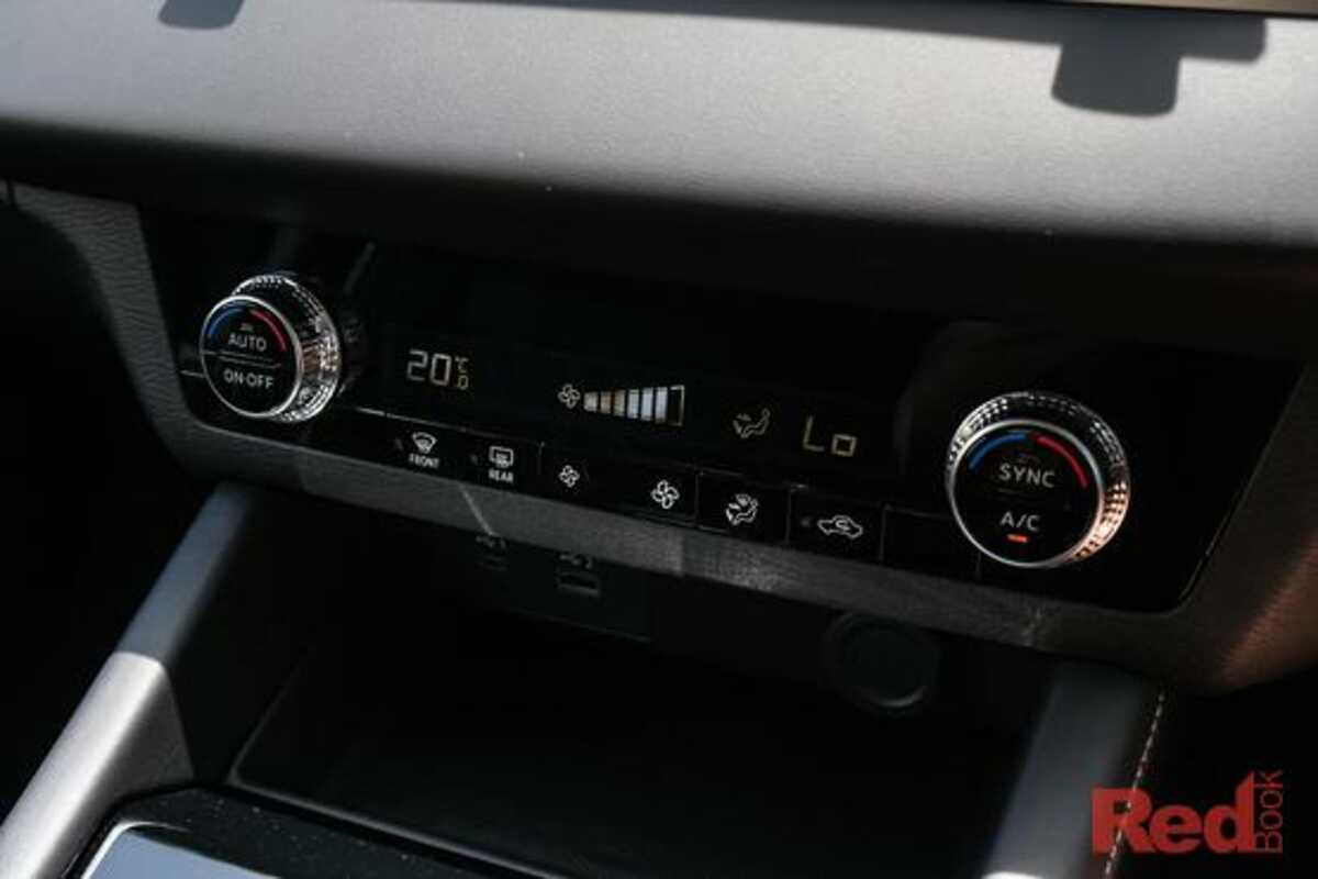 2023 Mitsubishi Outlander ES ZM