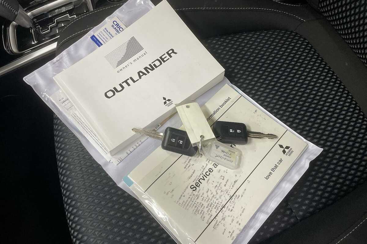 2017 Mitsubishi Outlander ES ADAS ZL