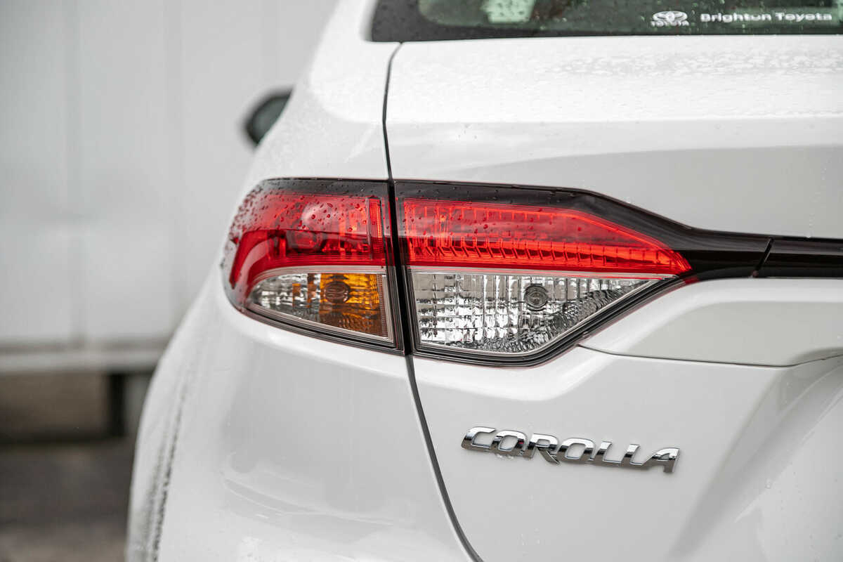 2022 Toyota Corolla Ascent Sport E-CVT Hybrid ZWE211R