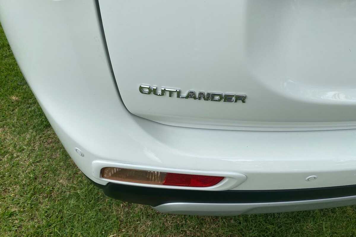 2014 Mitsubishi Outlander ES ZJ